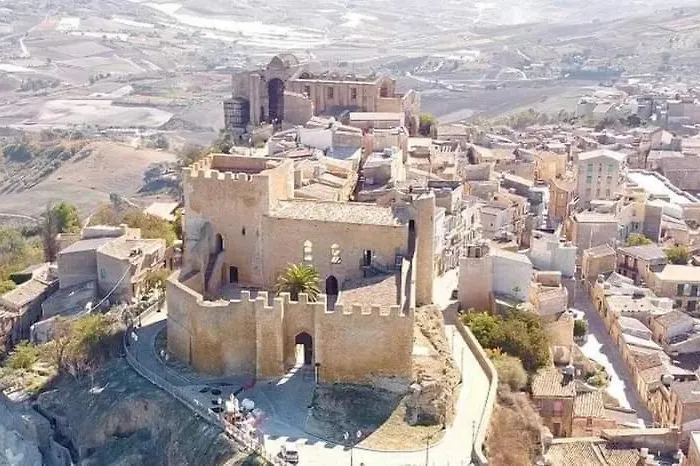 Nahar Naro